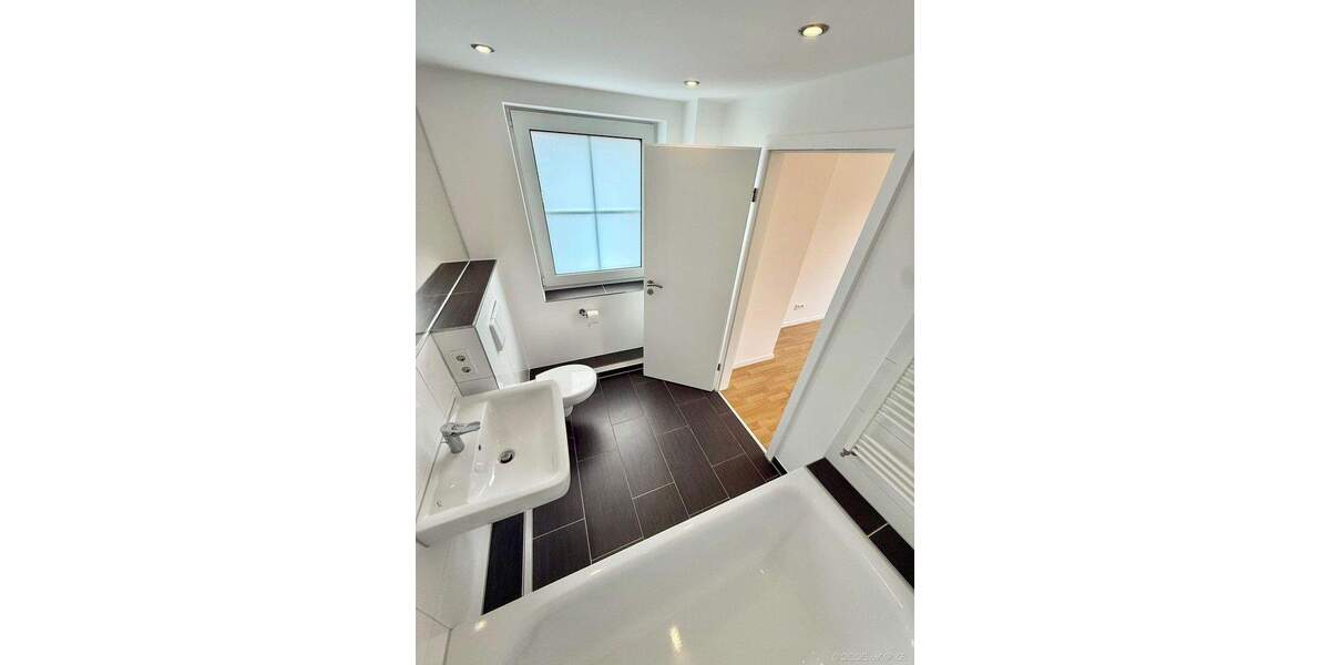 Doppelhaushälfte Düsseldorf Kaiserswerth - 8 Zimmer, 213 m&sup2;, 1.680.000&euro; | Angebot:25728281