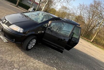 Seat Alhambra 227.300 km 4.100 &euro; Köln 50765