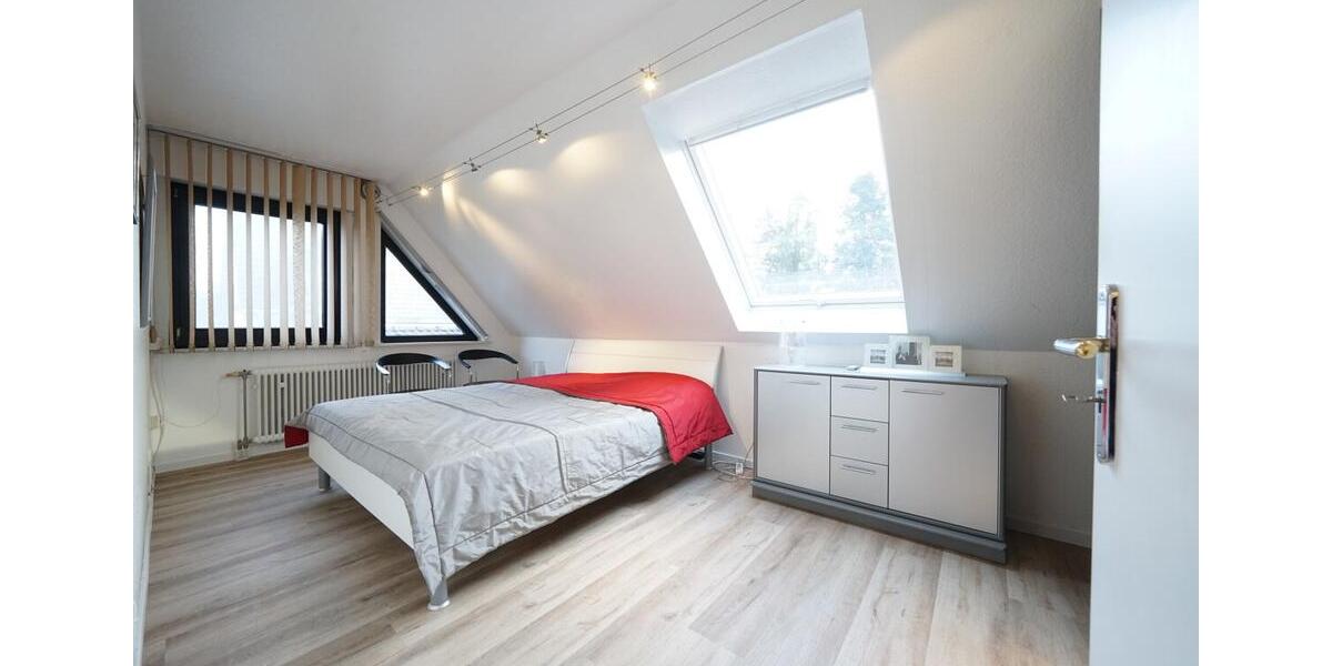 Etagenwohnung Köln Kalk - 2 Zimmer, 60 m&sup2;, 900&euro; | Angebot:25722797