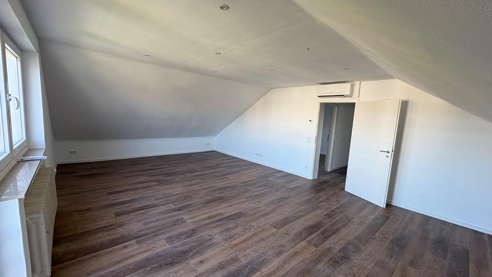 Dachgeschoßwohnung Bergheim Ahe - 3 Zimmer, 91 m&sup2;, 995&euro; | Angebot:26690687