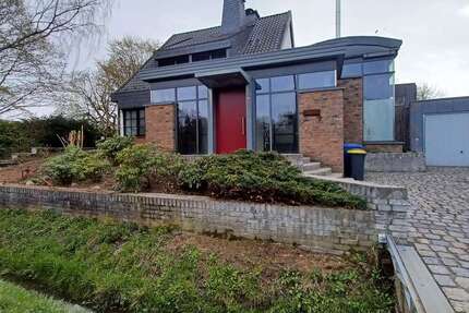 Haus Korschenbroich - 8 Zimmer, 243 m&sup2;, 2.865&euro; | Angebot:25926972