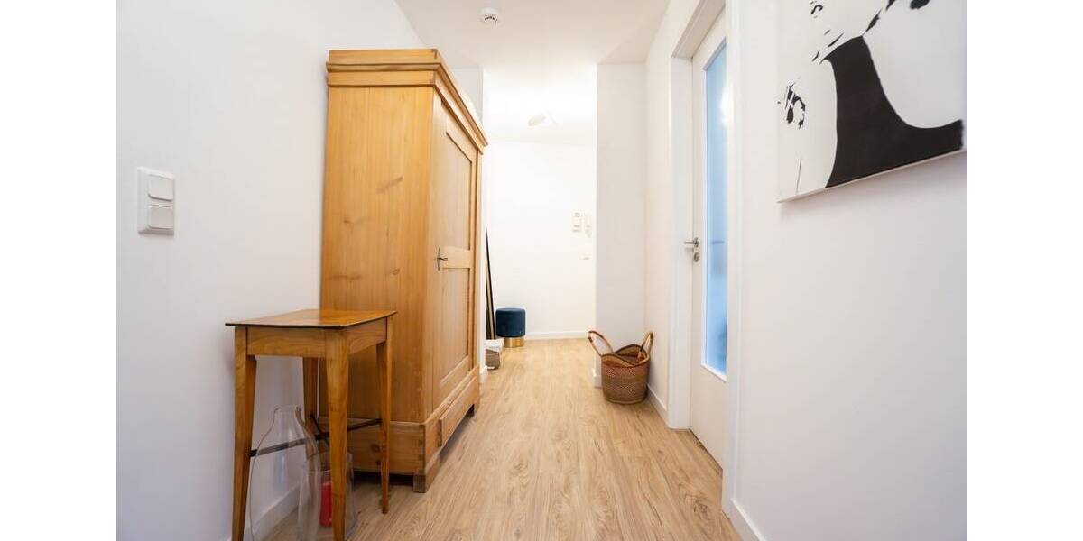 Etagenwohnung Düsseldorf Niederkassel - 3 Zimmer, 110 m&sup2;, 2.365&euro; | Angebot:26658605