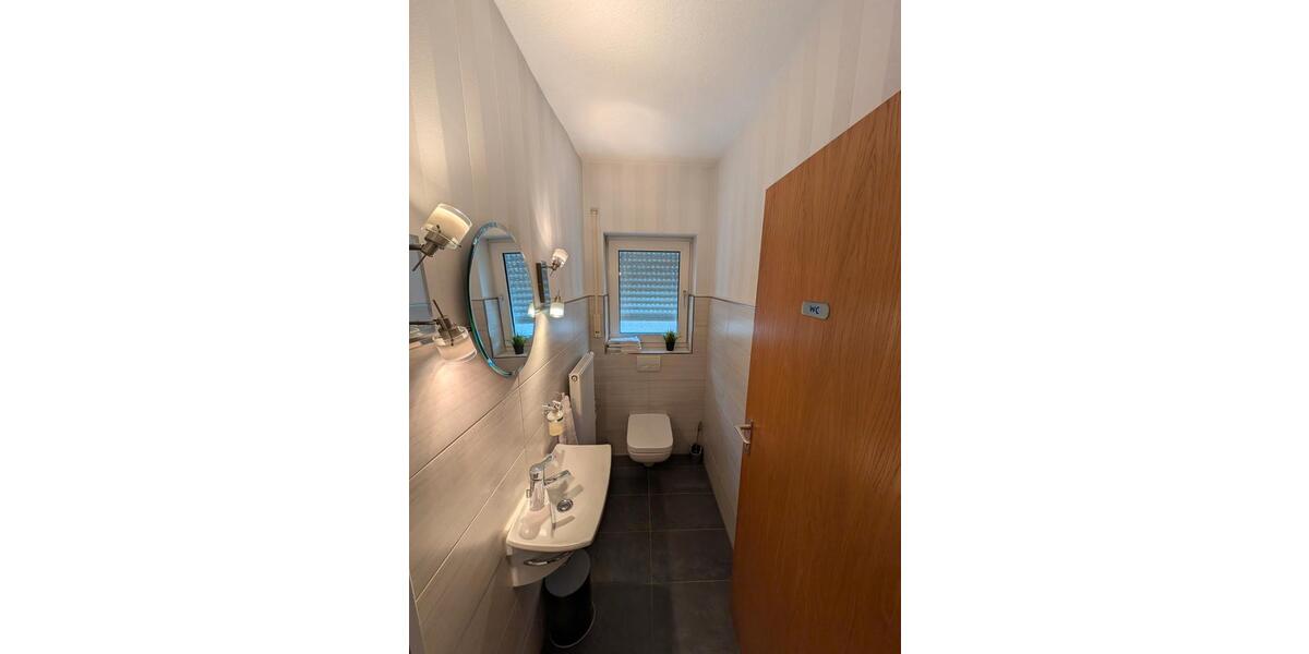 Erdgeschoßwohnung Leverkusen Bergisch Neukirchen - 3 Zimmer, 88 m&sup2;, 1.550&euro; | Angebot:26238274