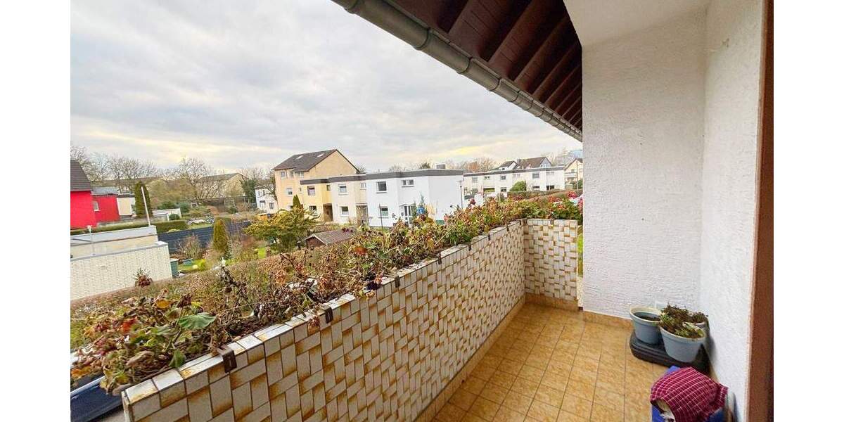 Etagenwohnung Leverkusen Rheindorf - 4 Zimmer, 101 m&sup2;, 268.000&euro; | Angebot:25665874