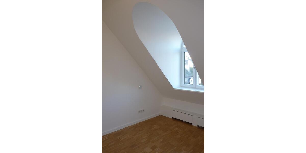Etagenwohnung Düsseldorf - 2 Zimmer, 71 m&sup2;, 1.600&euro; | Angebot:24827333