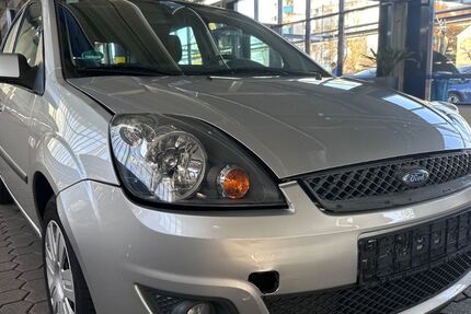 Ford Fiesta 106.000 km 2.500 &euro; Brühl (Nähe Köln) 50321