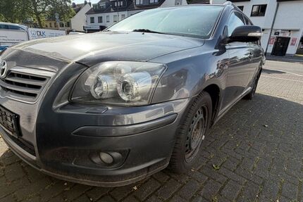 Toyota Avensis 245.074 km 2.999 &euro; Leverkusen 51371