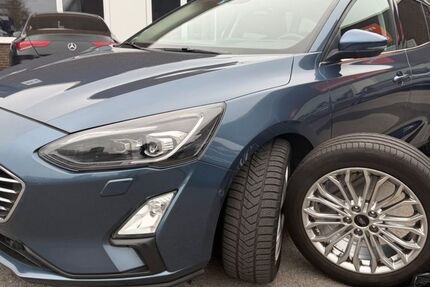 Ford Focus 90.900 km 13.980 &euro; Düsseldorf 40549