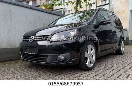 VW Touran 211.800 km 7.798 &euro; Remscheid 42859