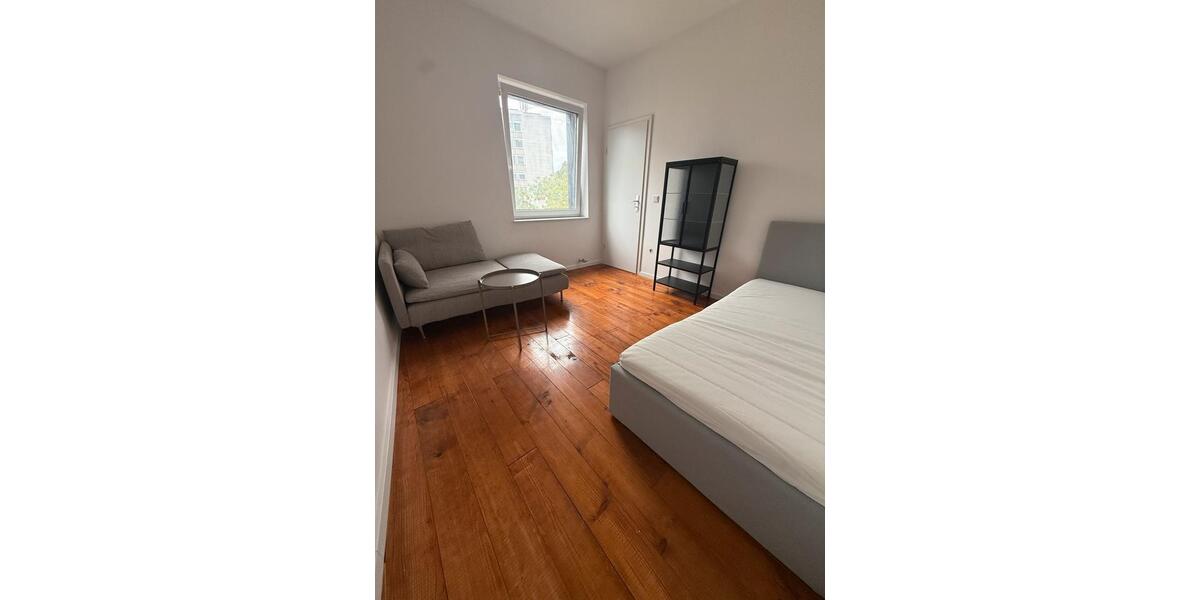 Etagenwohnung Köln Mülheim - 1 Zimmer, 45 m&sup2;, 650&euro; | Angebot:24082911