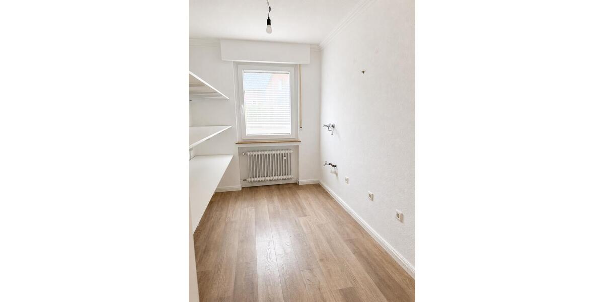 Erdgeschoßwohnung Solingen Burg - 3 Zimmer, 98 m&sup2;, 1.560&euro; | Angebot:26625144