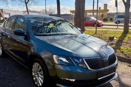 Skoda Octavia 80.000 km 11.999 &euro; Köln 51107