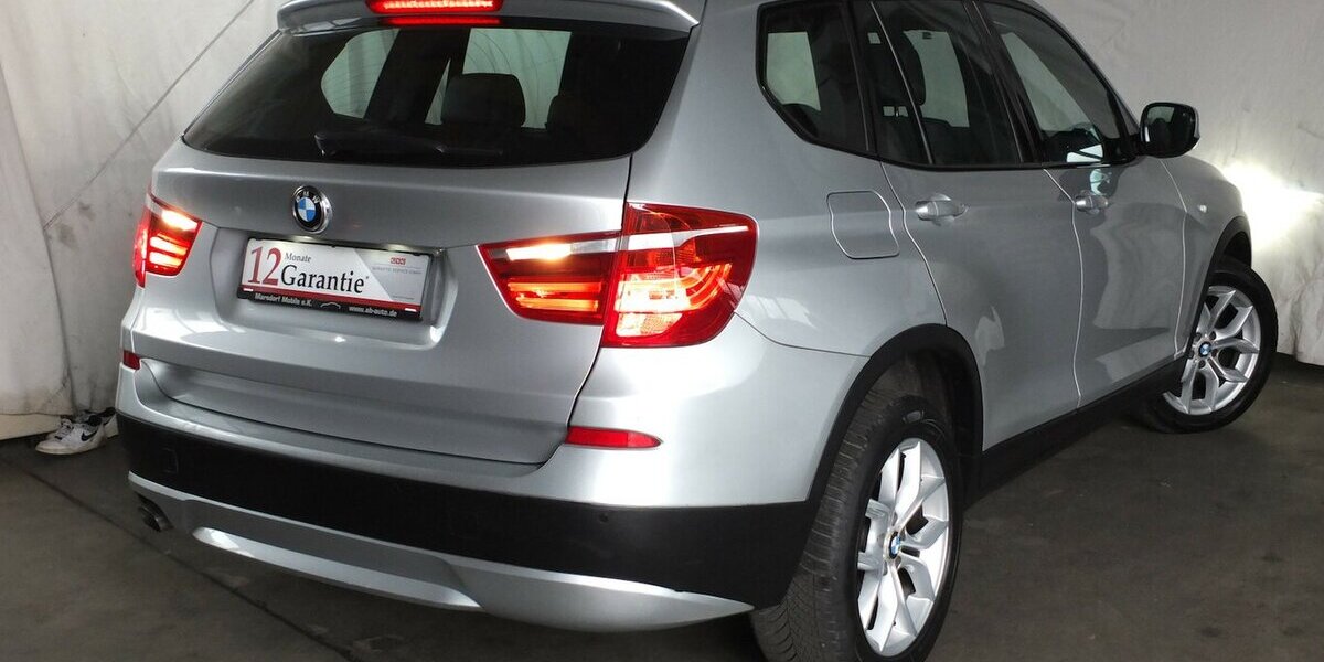 BMW X3 xDrive 20 d XENON NAVI TEILLEDER PDC STEPTRONIC 174.544 km 13.798 &euro; Köln 50858