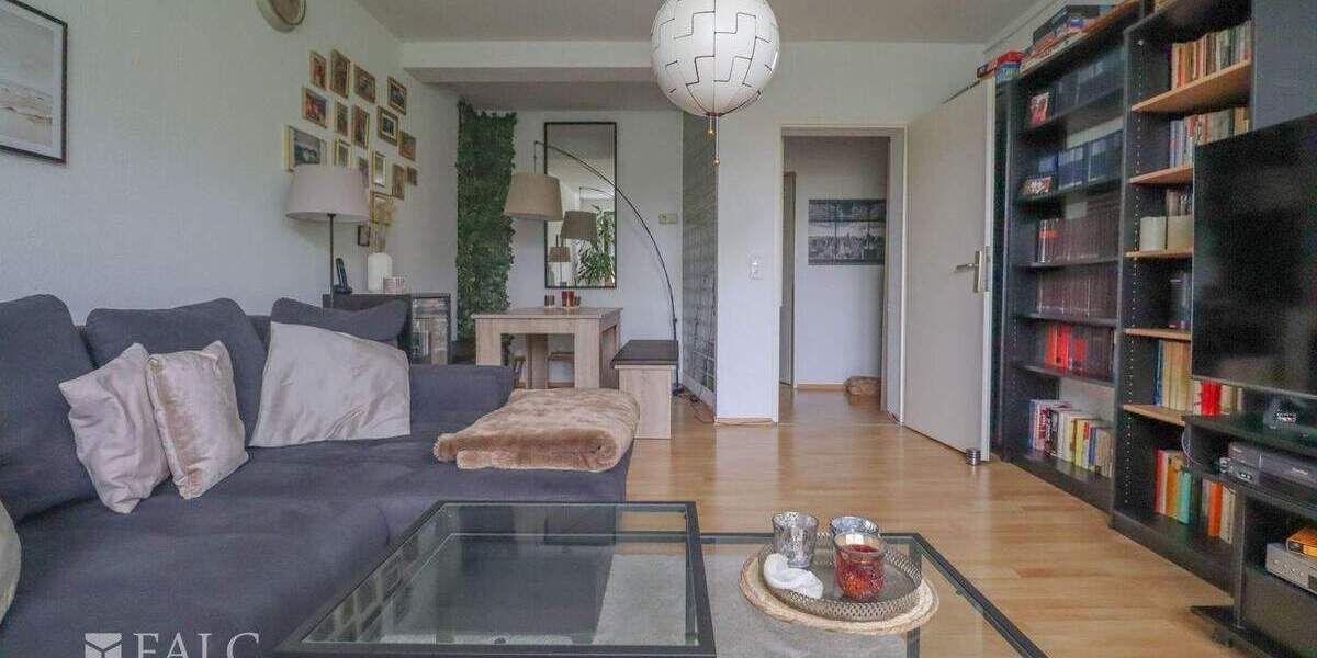 Etagenwohnung Köln Mülheim - 3 Zimmer, 60 m&sup2;, 215.000&euro; | Angebot:25696021