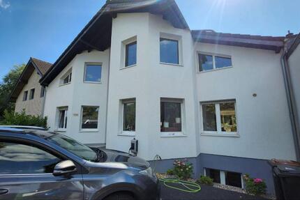 Wohnung Köln Mülheim - 4 Zimmer, 130 m&sup2;, 2.000&euro; | Angebot:25887308