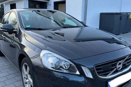 Volvo S60 133.000 km 10.599 &euro; Bergisch Gladbach 51469