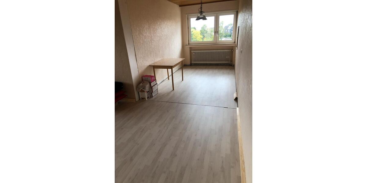 Etagenwohnung Remscheid Remscheid-Süd - 2 Zimmer, 72 m&sup2;, 570&euro; | Angebot:25900244