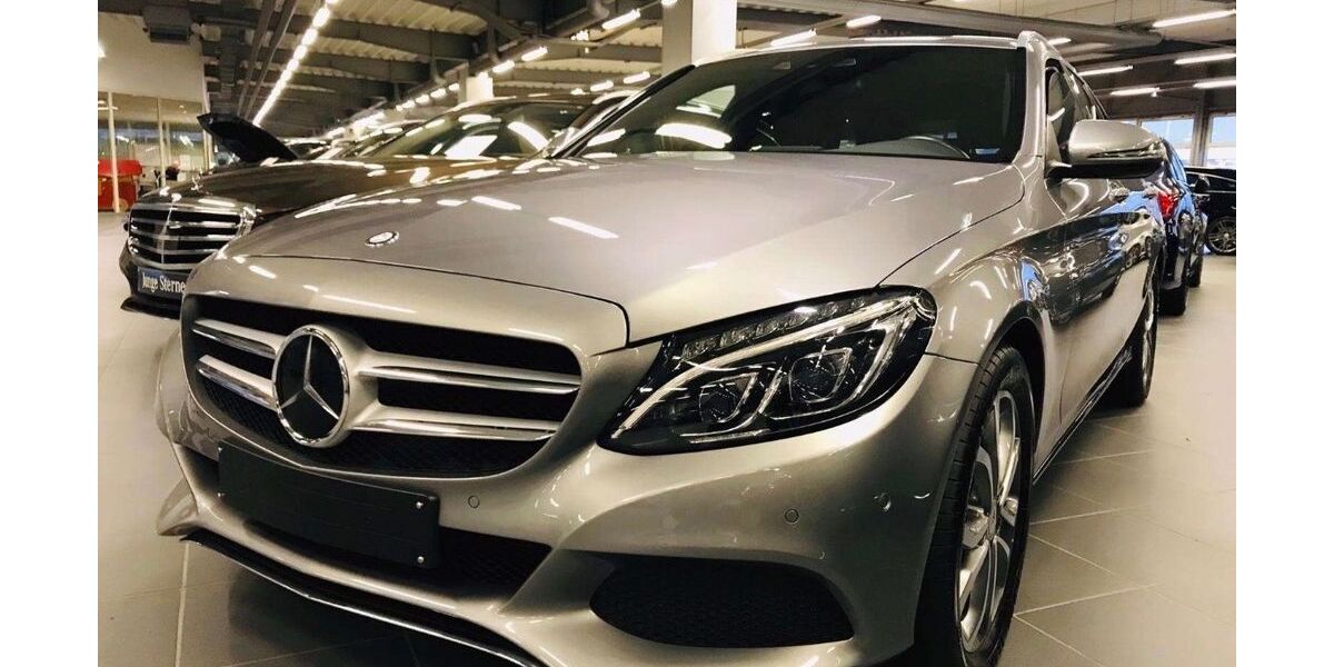 Mercedes-Benz C 220 245.000 km 14.900 &euro; Grevenbroich 41515