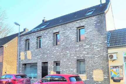 Haus Bedburg - 8 Zimmer, 243 m&sup2;, 385.000&euro; | Angebot:25500876