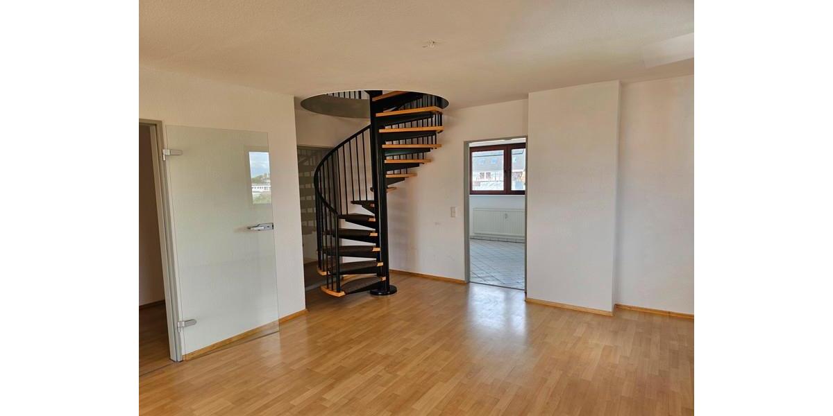 Dachgeschoßwohnung Grevenbroich - 3 Zimmer, 110 m&sup2;, 965&euro; | Angebot:26275228