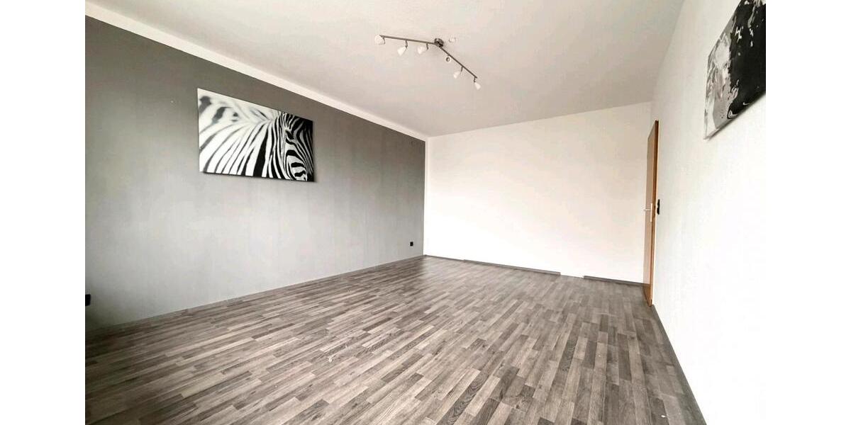 Etagenwohnung Hilden - 3 Zimmer, 120 m&sup2;, 1.500&euro; | Angebot:26005068