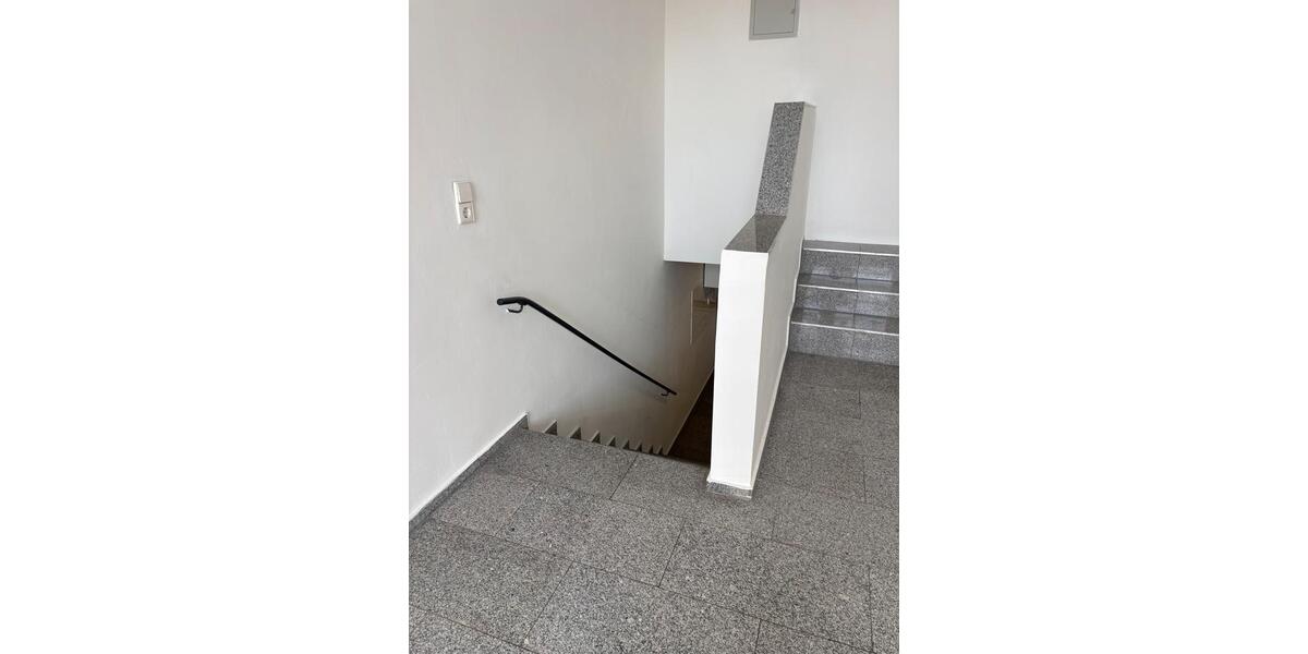 Etagenwohnung Ratingen Tiefenbroich - 1 Zimmer, 30 m&sup2;, 500&euro; | Angebot:26699804