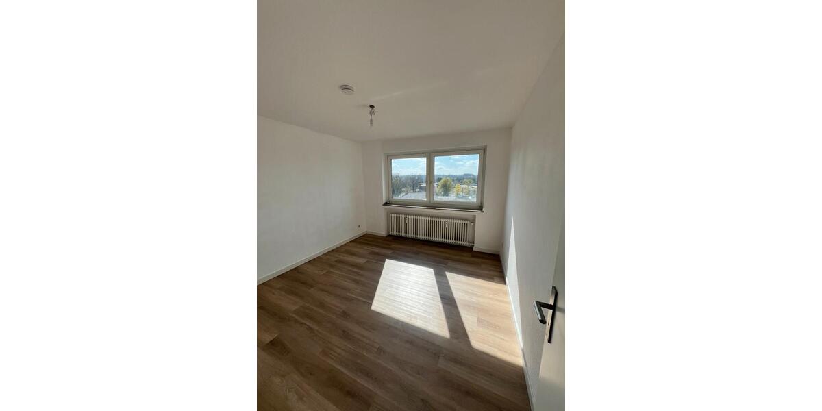 Etagenwohnung Leichlingen (Rheinland) - 3 Zimmer, 78 m&sup2;, 990&euro; | Angebot:26688719