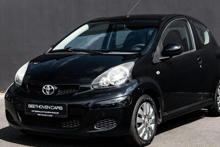Toyota Aygo (X) 141.000 km 2.499 &euro; Solingen 42655
