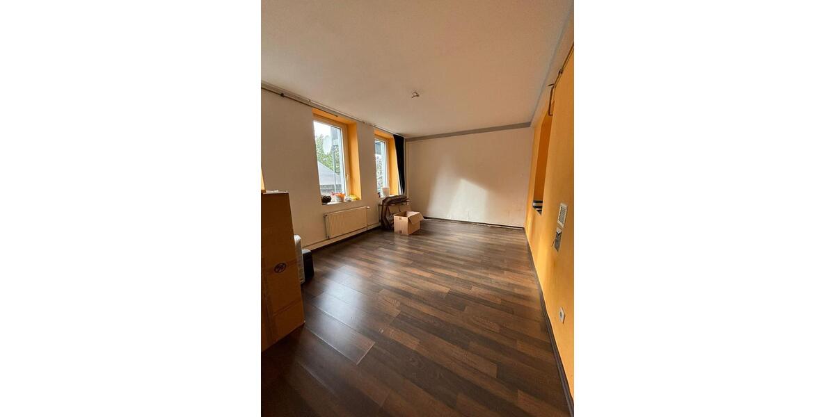 Doppelhaushälfte Solingen Mitte - 9 Zimmer, 210 m&sup2;, 340.000&euro; | Angebot:26705632