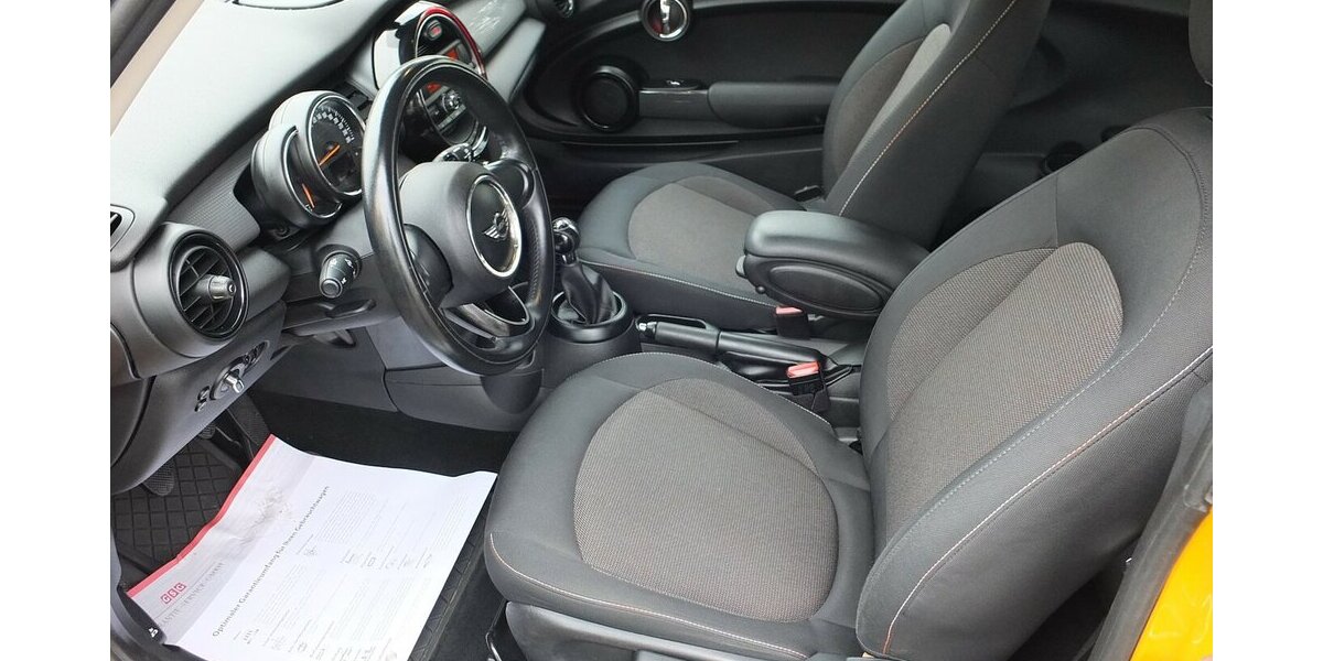 Mini One D KLIMAAUTOMATIK PDC SITZHEIZUNG WINTERREIFEN 122.875 km 8.500 &euro; Köln 50858