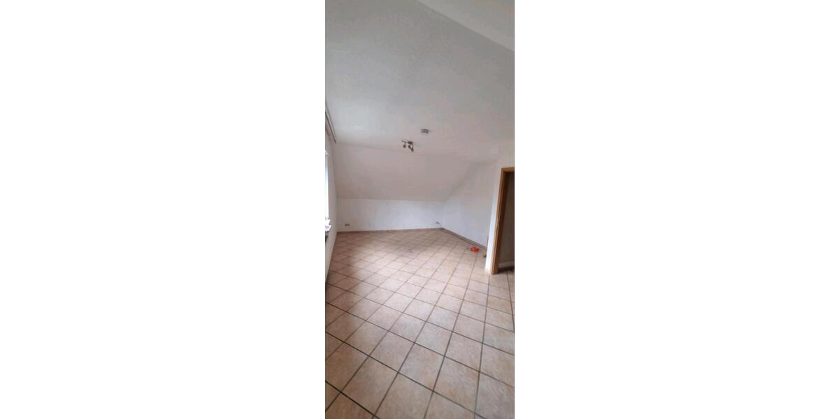 Dachgeschoßwohnung Bergheim Ahe - 2 Zimmer, 62 m&sup2;, 650&euro; | Angebot:26598052