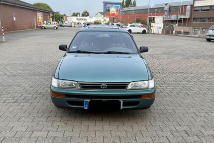 Toyota Corolla 189.000 km 3.300 &euro; Köln 50825