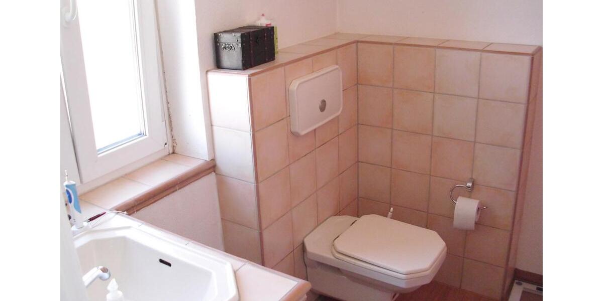 Dachgeschoßwohnung Bergisch Gladbach Alt-Frankenforst - 2.5 Zimmer, 54 m&sup2;, 570&euro; | Angebot:26692905