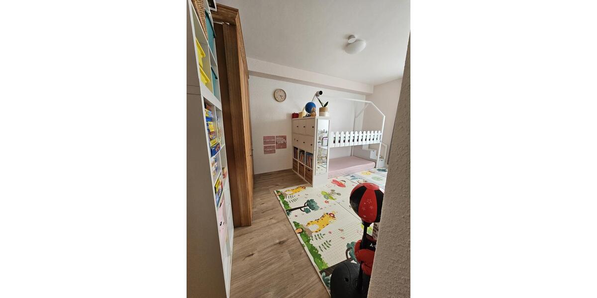 Erdgeschoßwohnung Köln Mülheim - 3.5 Zimmer, 80 m&sup2;, 1.550&euro; | Angebot:25947617