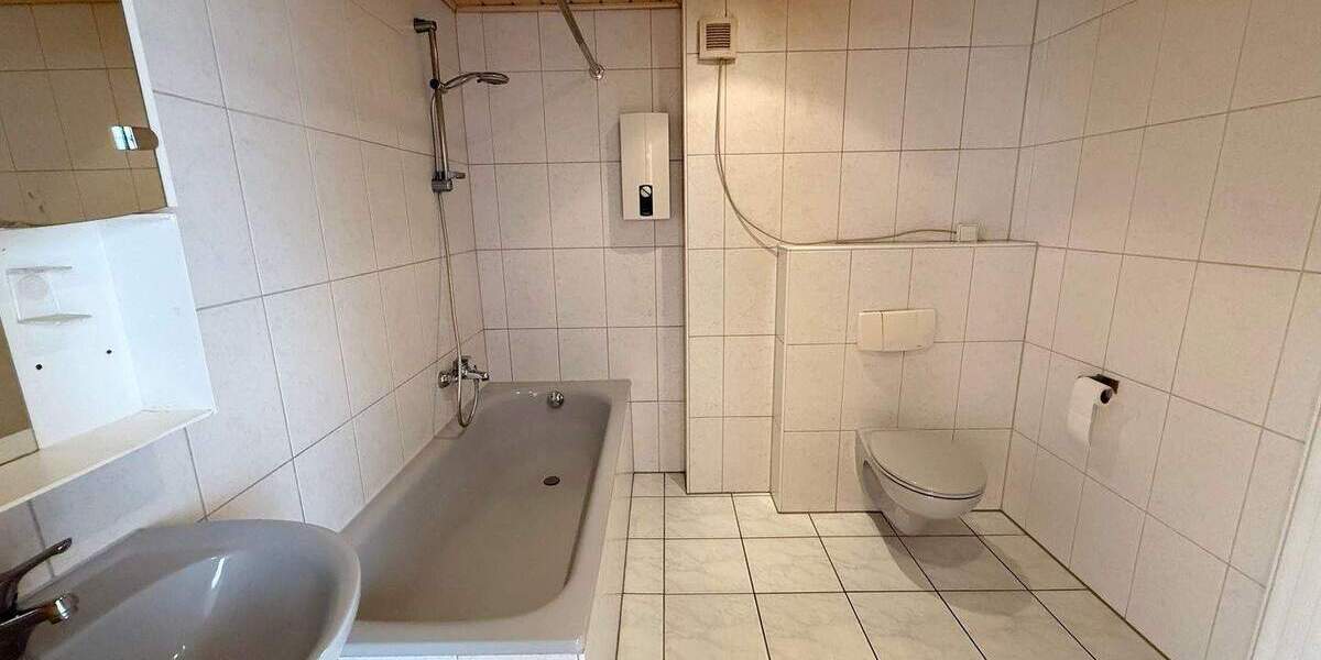 Mehrfamilienhaus, Wohnhaus Monheim am Rhein Baumberg - 9 Zimmer, 227 m&sup2;, 690.000&euro; | Angebot:25675243