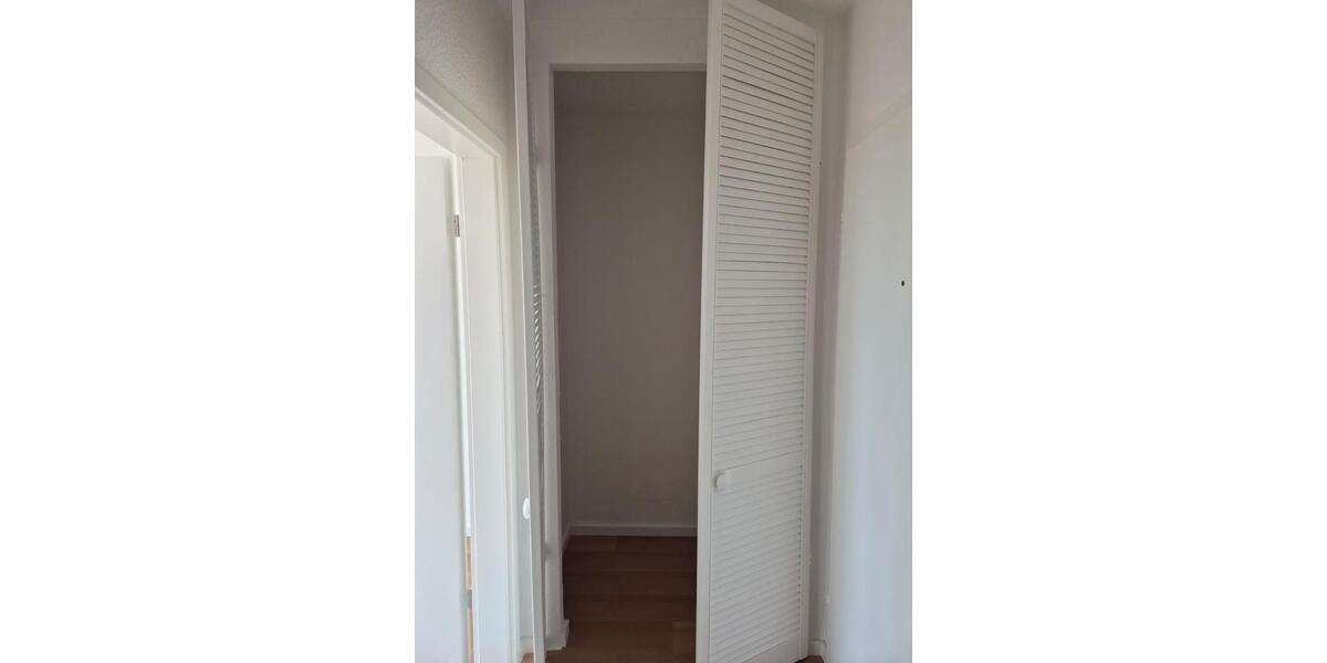 Etagenwohnung Leverkusen Opladen - 1 Zimmer, 33 m&sup2;, 700&euro; | Angebot:25903112