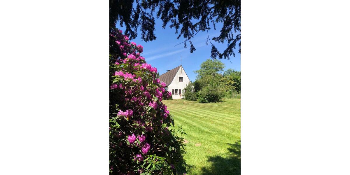 Einfamilienhaus Bergisch Gladbach Alt-Frankenforst - 8 Zimmer, 120 m&sup2;, 1.800.000&euro; | Angebot:23526570