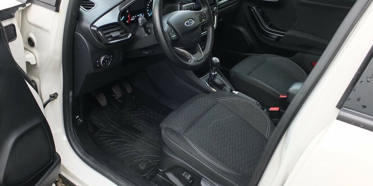 Ford Puma TITANIUM ECO BOOST NAVI PDC BLUETOOTH 107.845 km 12.908 &euro; Köln 50858