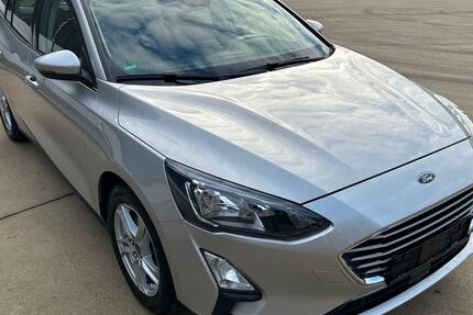 Ford Focus 74.567 km 13.990 &euro; Köln 50829