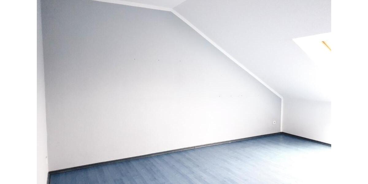 Dachgeschoßwohnung Langenfeld (Rheinland) - 3 Zimmer, 85 m&sup2;, 289.000&euro; | Angebot:26095167