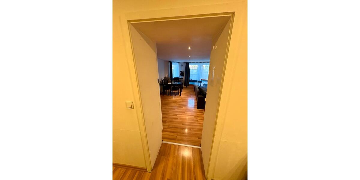 Etagenwohnung Solingen Aufderhöhe - 2 Zimmer, 79 m&sup2;, 890&euro; | Angebot:25903094