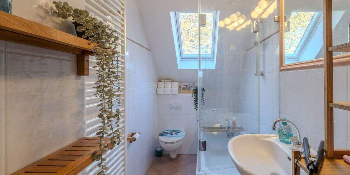 Etagenwohnung Düsseldorf Düsseltal - 6 Zimmer, 166 m&sup2;, 1.088.000&euro; | Angebot:25732734