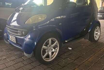 Smart forTwo 221.862 km 600 &euro; Köln 50767
