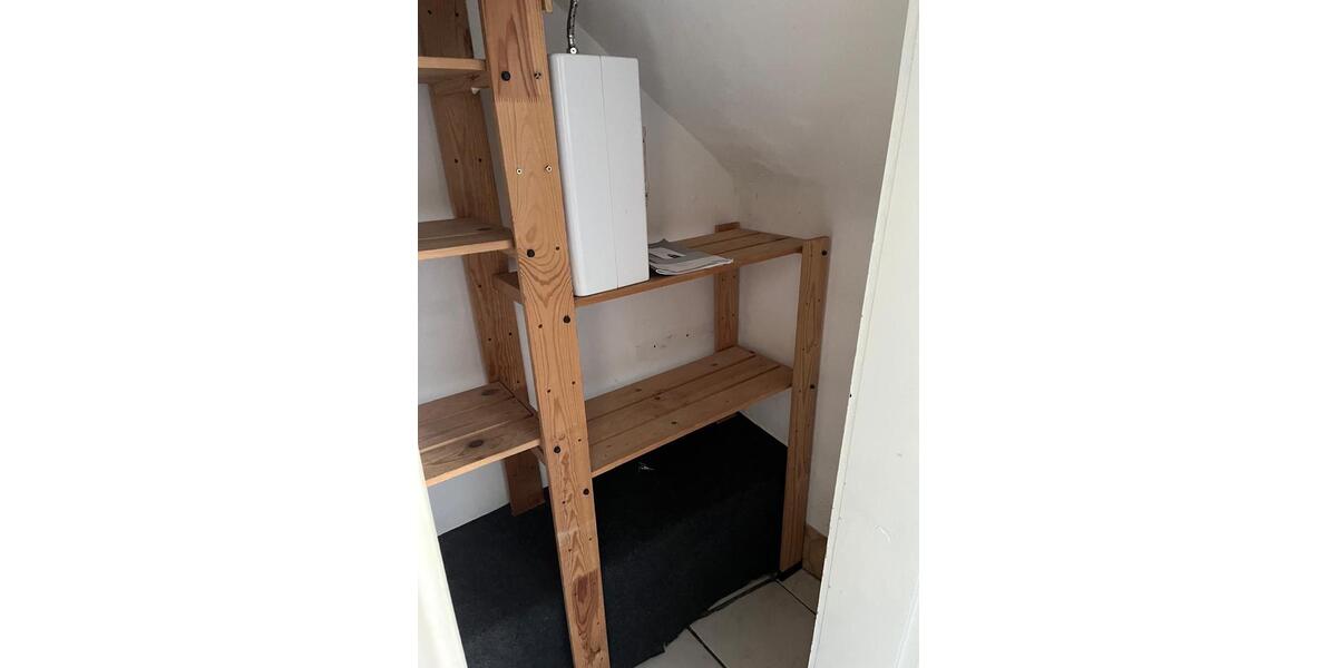 Dachgeschoßwohnung Meerbusch Kierst - 3.5 Zimmer, 85 m&sup2;, 1.067&euro; | Angebot:26413477