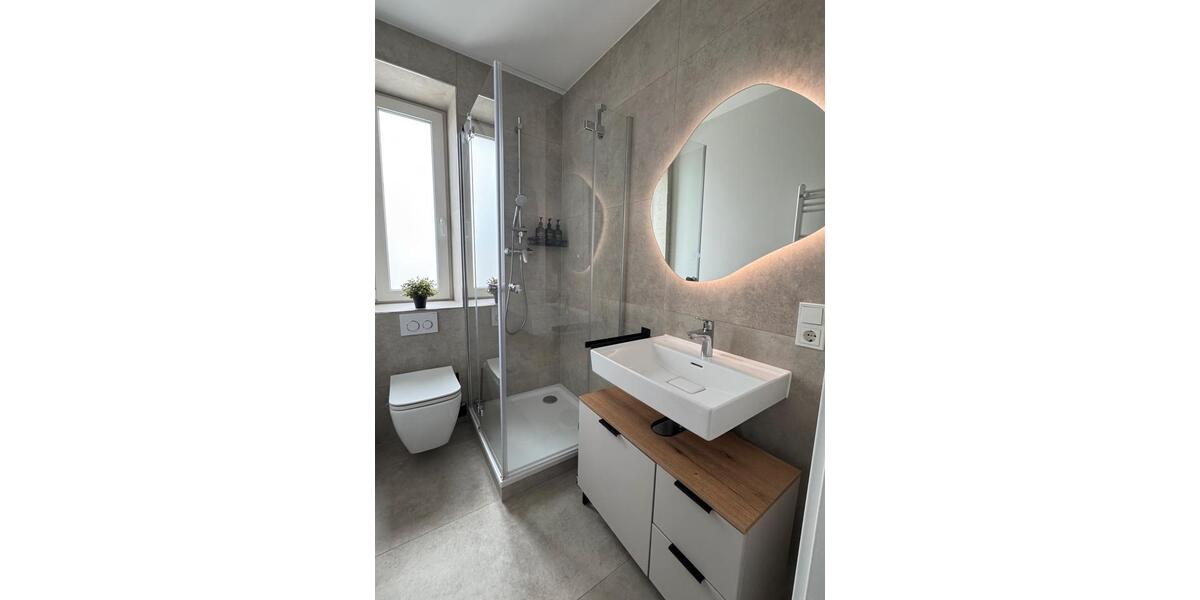 Etagenwohnung Düsseldorf Derendorf - 2 Zimmer, 54 m&sup2;, 1.200&euro; | Angebot:26031702