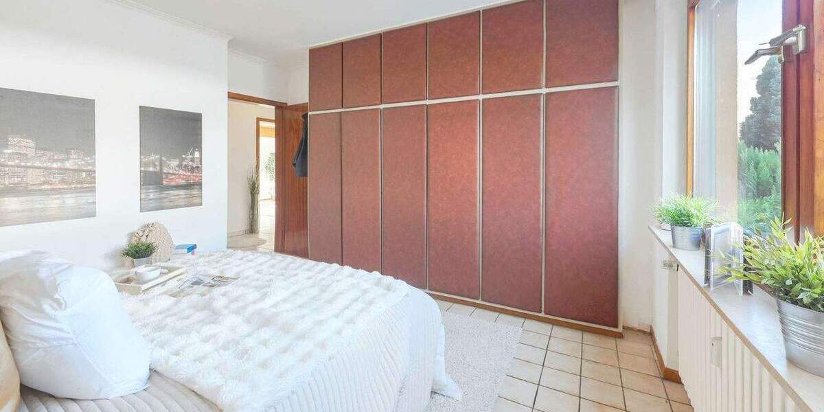 Mehrfamilienhaus, Wohnhaus Köln Brück - 8 Zimmer, 210 m&sup2;, 729.000&euro; | Angebot:25678114