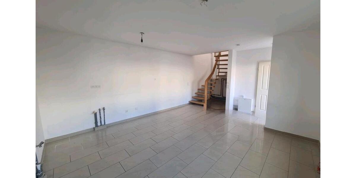 Reihenhaus Köln Mülheim - 3 Zimmer, 68 m&sup2;, 333.000&euro; | Angebot:25187550