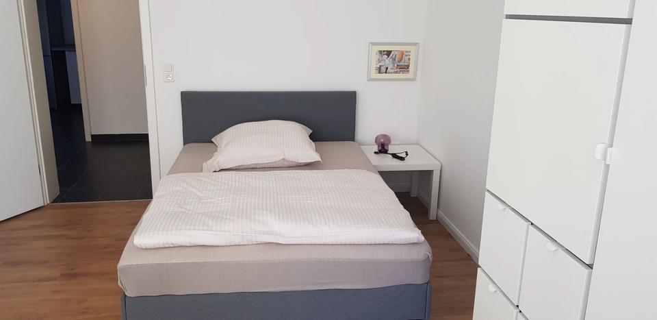 Etagenwohnung Köln Mülheim - 2 Zimmer, 67 m&sup2;, 1.300&euro; | Angebot:25571581