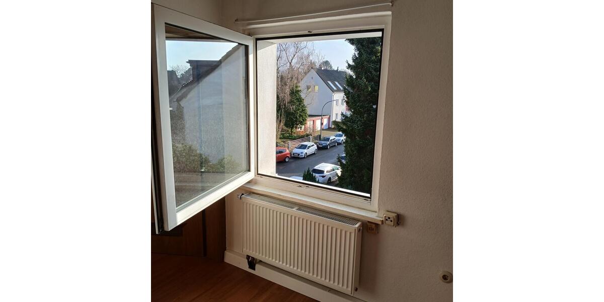 Dachgeschoßwohnung Köln Kalk - 3 Zimmer, 45 m&sup2;, 700&euro; | Angebot:25340193