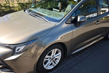 Toyota Corolla 51.000 km 19.000 &euro; Düsseldorf 40211